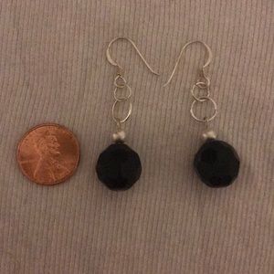 Silver earrings black bead with pearl